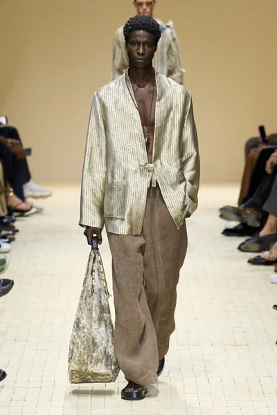 Look 35